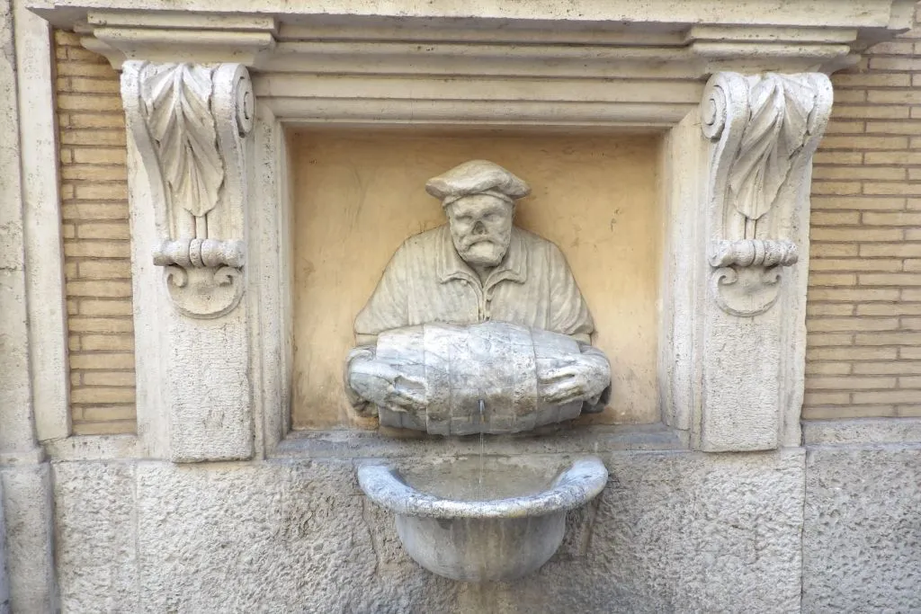 Rome: Talking Statues Tour