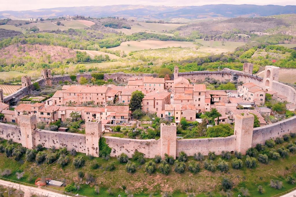 San Gimignano, Siena, Monteriggioni & Chianti: Tour + Lunch + Wine Tasting