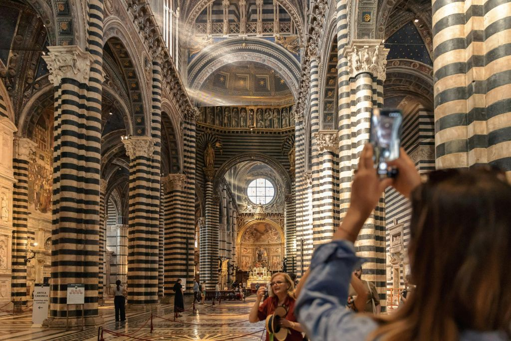 San Gimignano, Siena, Monteriggioni e il Chianti: tour + pranzo + degustazione di vini