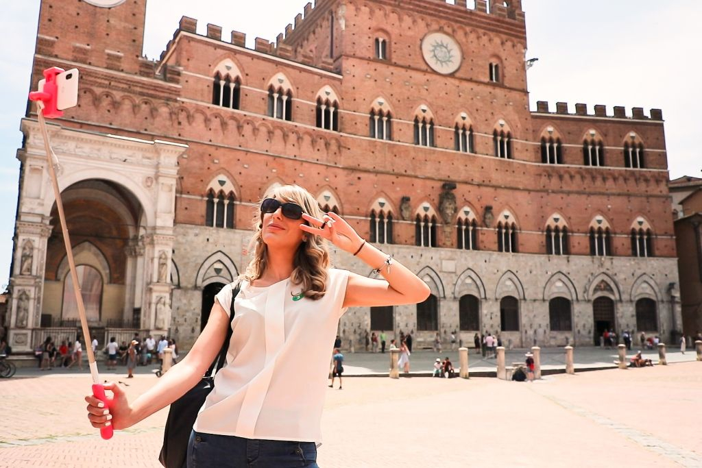 San Gimignano, Siena, Monteriggioni & Chianti: Tour + Lunch + Wine Tasting