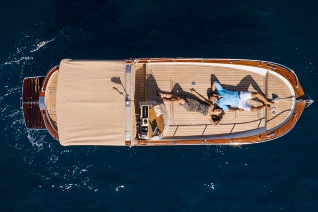 Cinque Terre: Boat Tour with Lunch & Drink