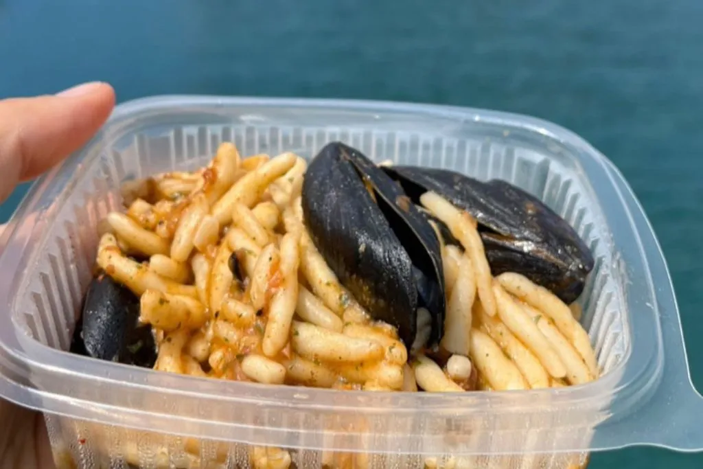 Cinque Terre: Tour in barca con pranzo e bevande