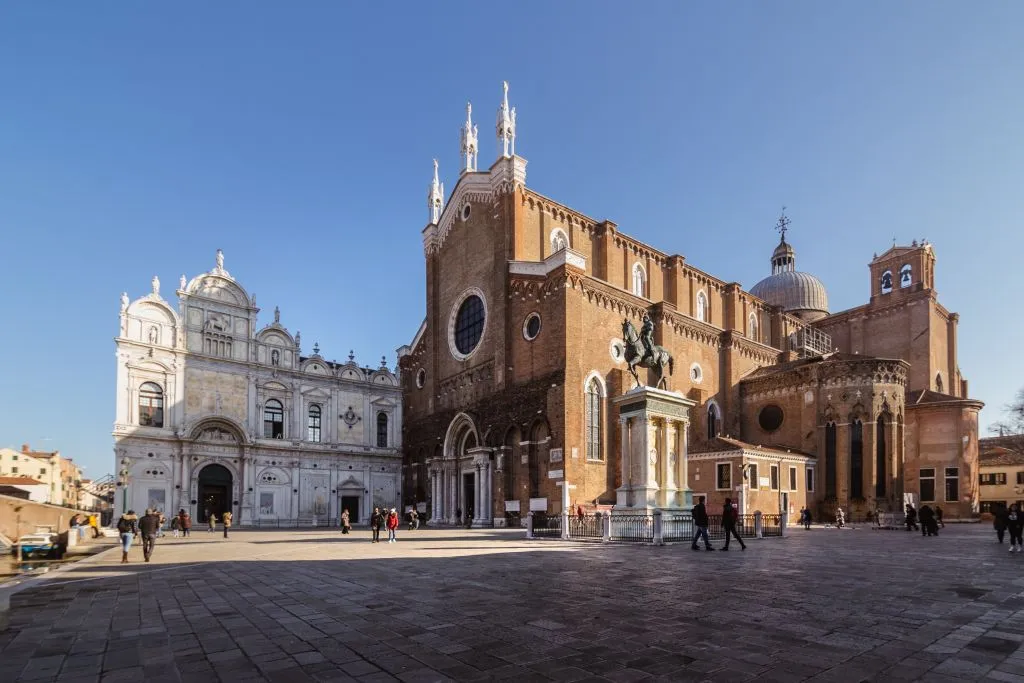Historical City Walking Tour + 24-Hours Public Transport in Venice