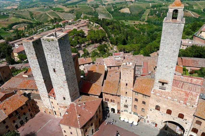 Chianti & San Gimignano Roundtrip From Florence: Vineyard Wine Tasting + Lunch