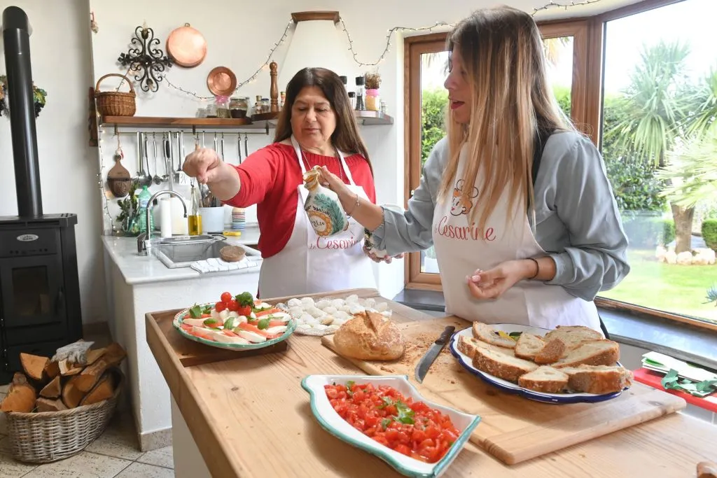 Private Home Cooking Class in Naples