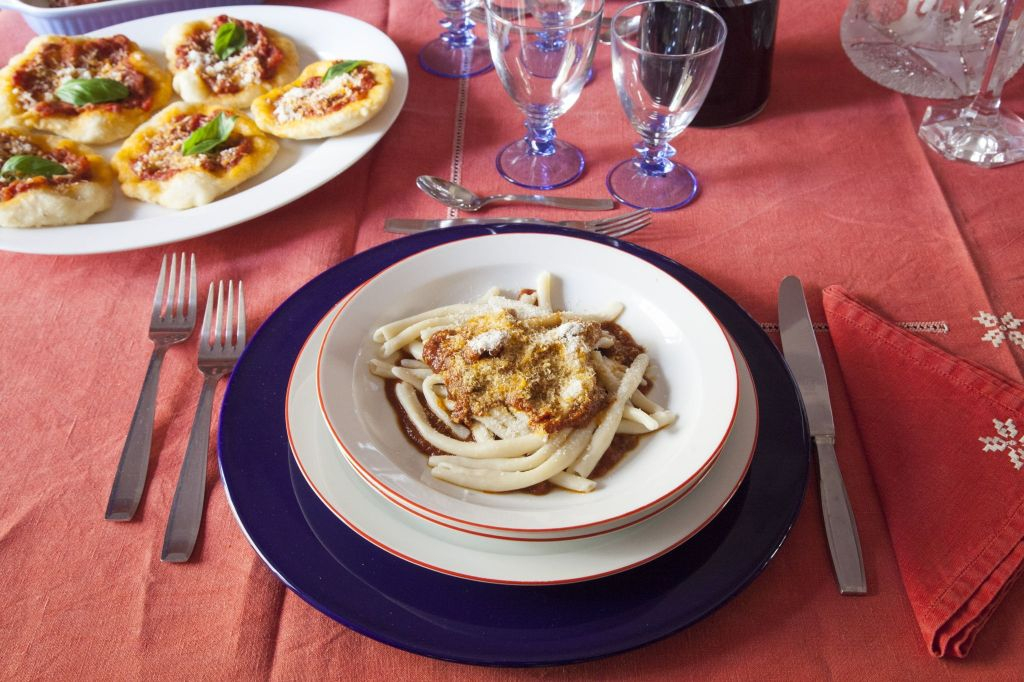 Experiência gastronômica na casa de um morador local em Pompeia