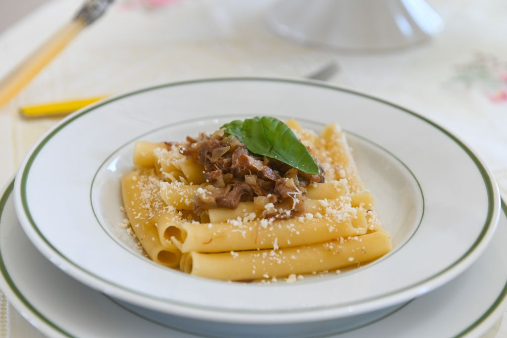 Experiência gastronômica na casa de um morador local em Pompeia