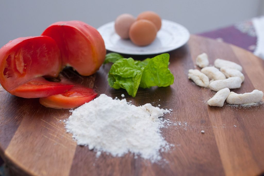 Small Group Pasta and Tiramisu Class in Naples