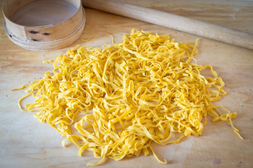 Small Group Pasta and Tiramisu Class in Naples