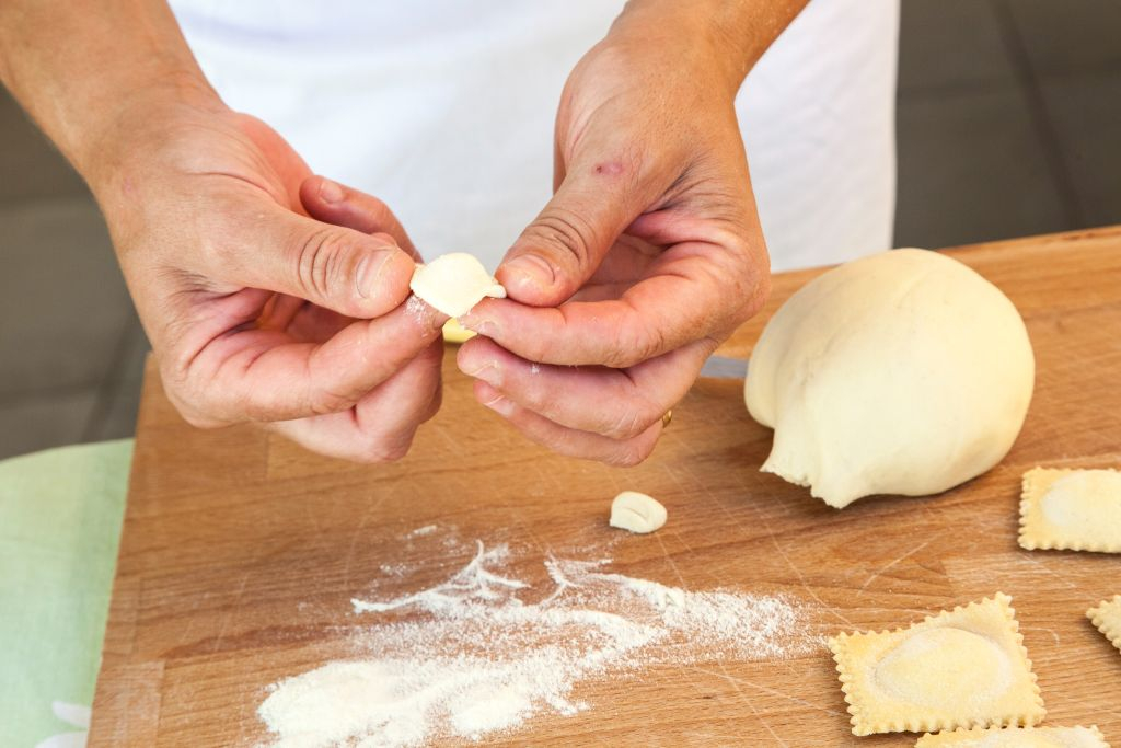 Small Group Pasta and Tiramisu Class in Naples