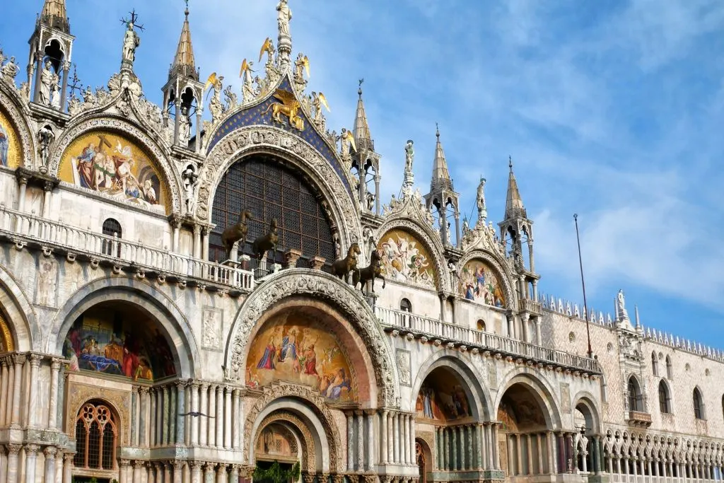 Boat Transfer from Piazzale Roma to San Marco with Guide