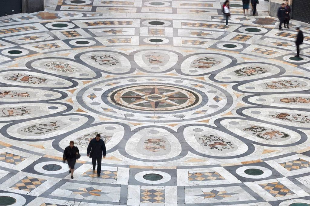 Naples: Guided Walking Tour