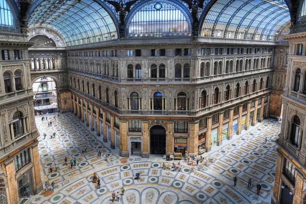 Naples: Guided Walking Tour