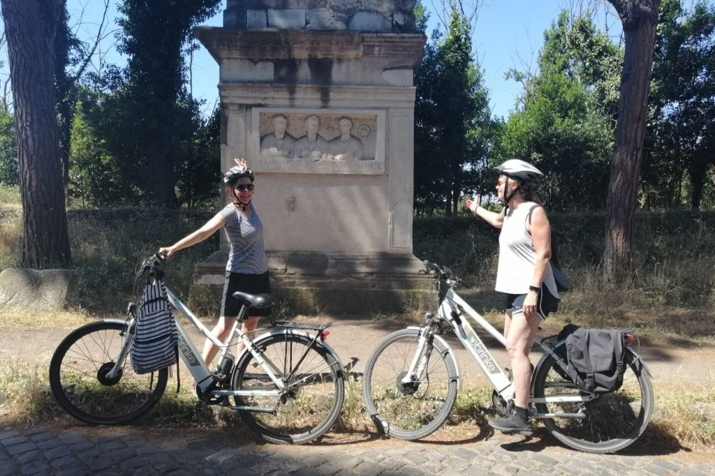 Appian Way: E-Bike Tour from Appian to Castel Gandolfo Lake
