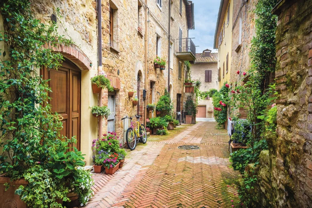 Pienza & Montepulciano: Day Trip from Florence + Montalcino Wine Tasting
