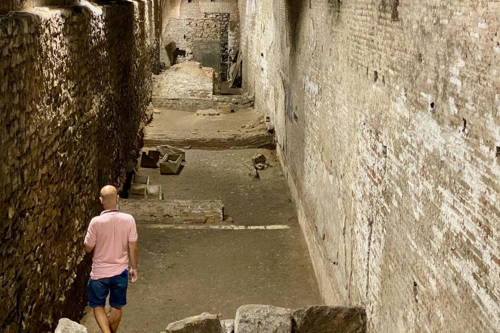 Rome Trastevere: Underground Walking Tour