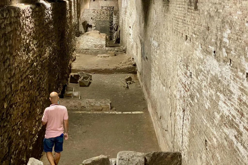 Rome Trastevere: Underground Walking Tour