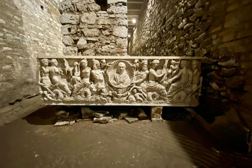 Rome Trastevere: Underground Walking Tour