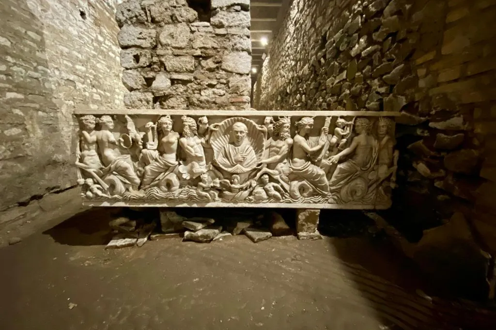 Rome Trastevere: Underground Walking Tour