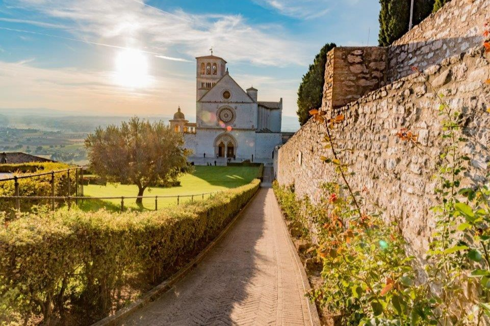 Assisi & Orvieto: Guided Day Trip from Rome
