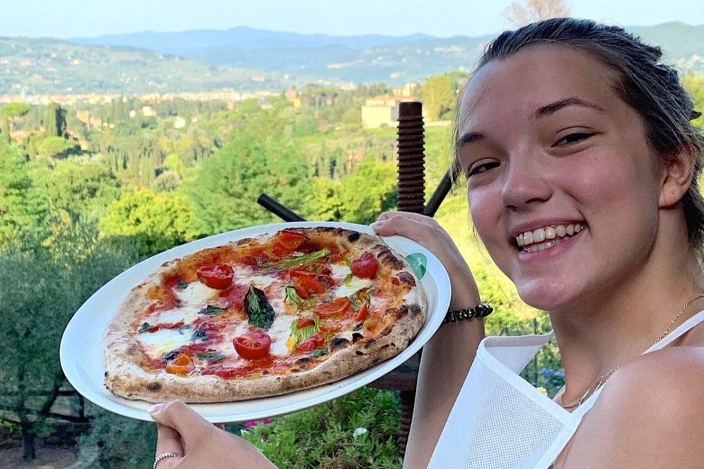 Pizza and Gelato Cooking Class at a Tuscany Farmhouse from Florence