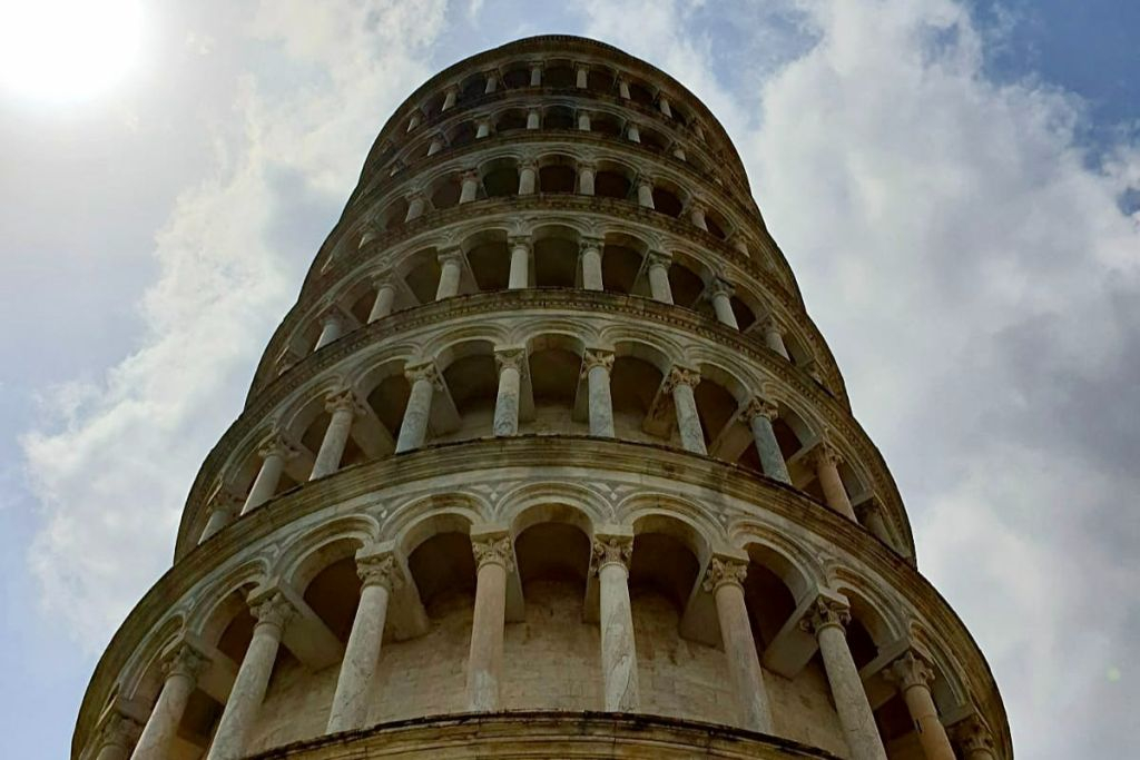 Pisa & Lucca: Full-Day Minivan Tour from Florence