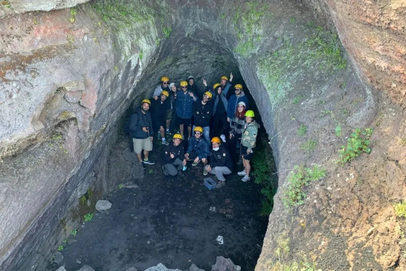 Monte Etna: Tour in jeep, Monte Sartorius + Grotta dei Ladri