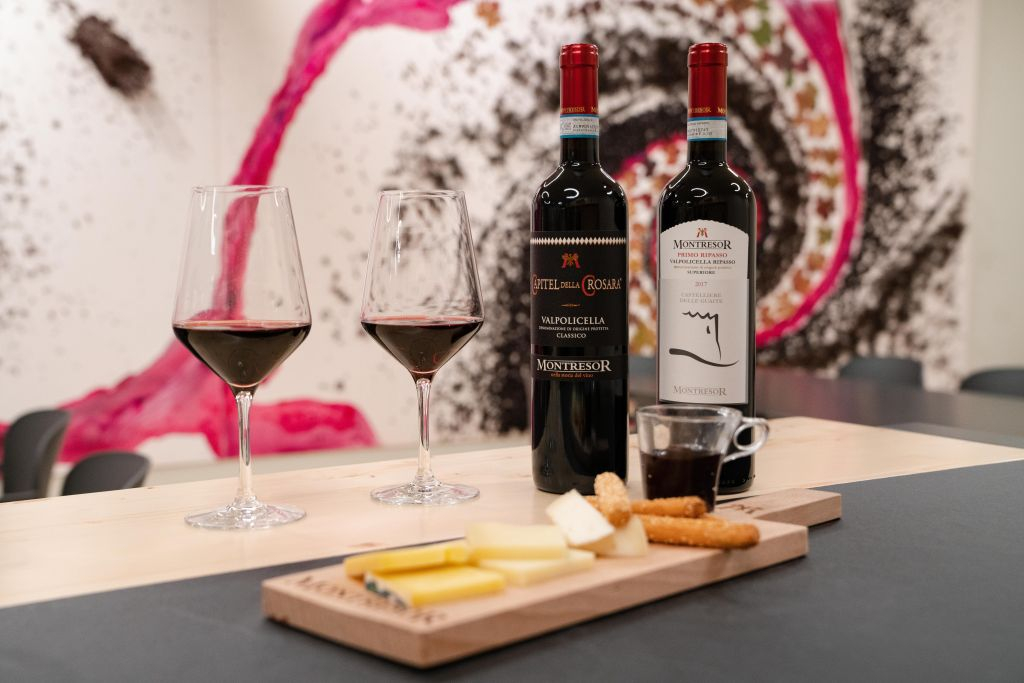 Esperienza di vino Amarone presso la Cantina Montresor