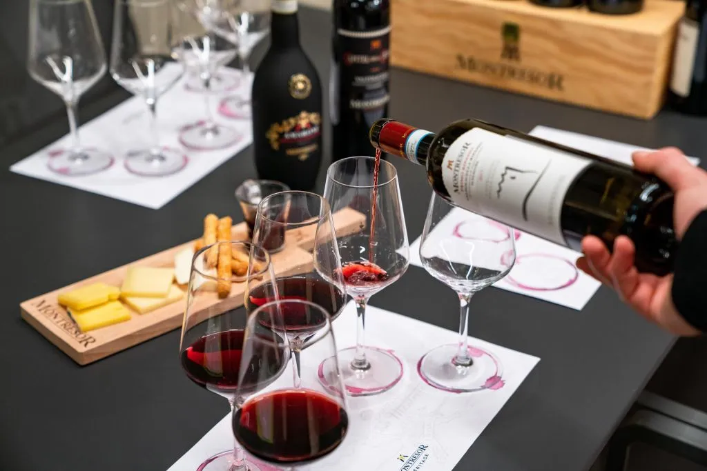 Esperienza di vino Amarone presso la Cantina Montresor