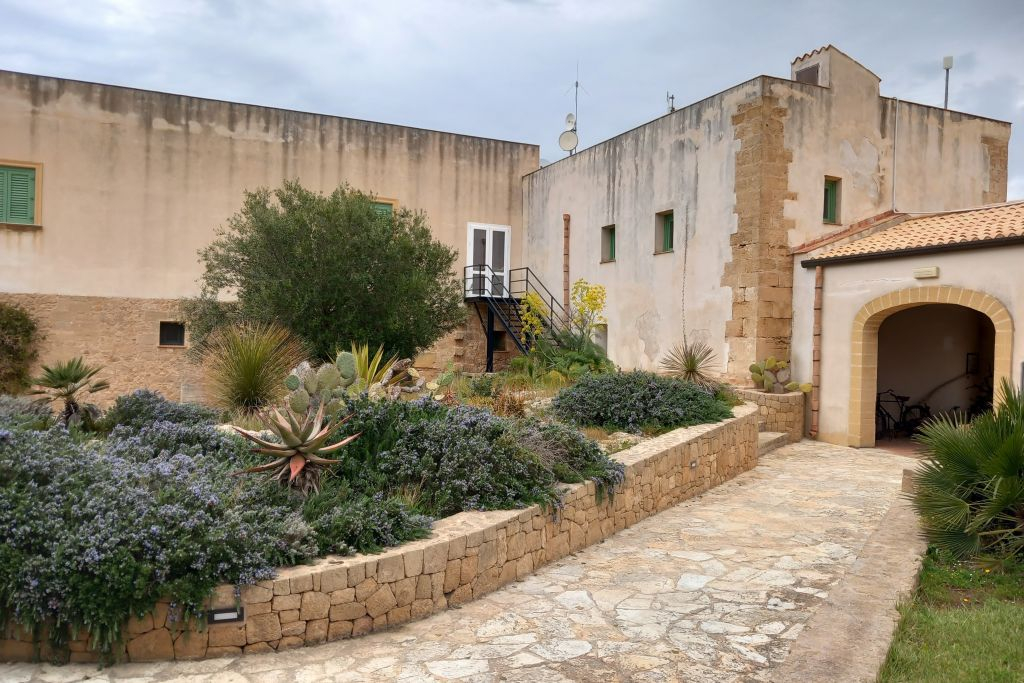 Desde Palermo: Excursión de un día a Erice + Comida siciliana + Degustación de granizados + Ruta de la Sal