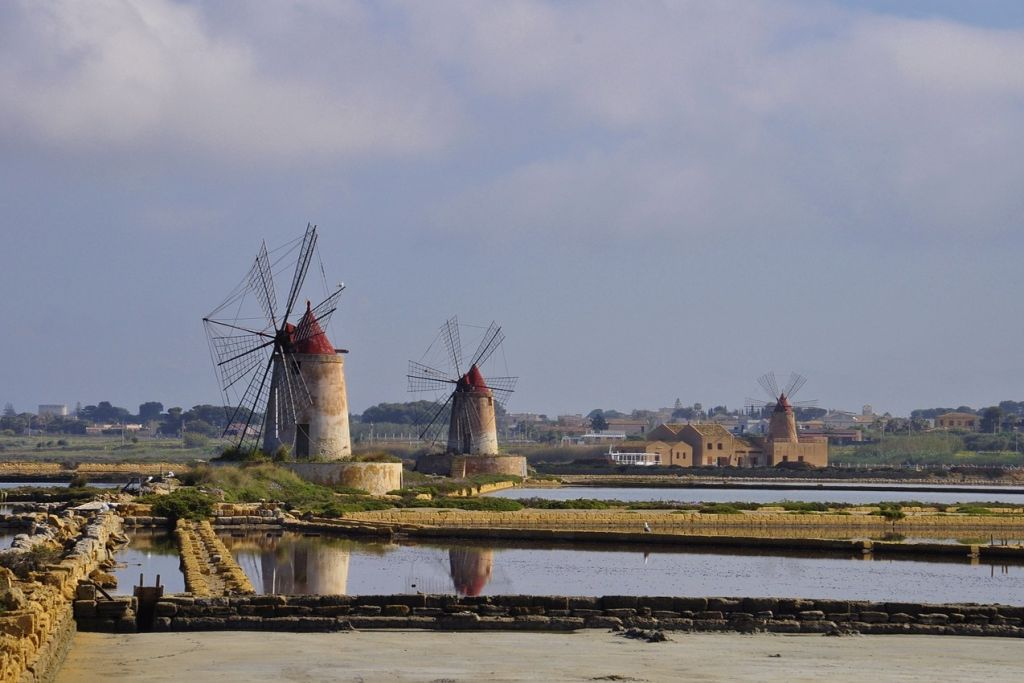 Desde Palermo: Excursión de un día a Erice + Comida siciliana + Degustación de granizados + Ruta de la Sal