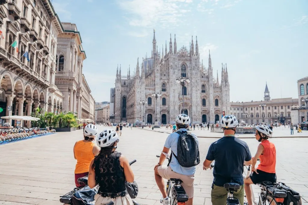 Milano: Tour in E-Bike dei punti salienti della città