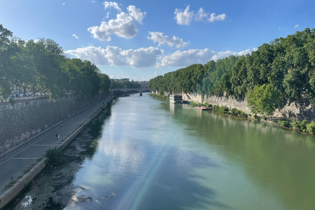 Rome: Food Tastings + Trastevere and Jewish Ghetto Guided Tour