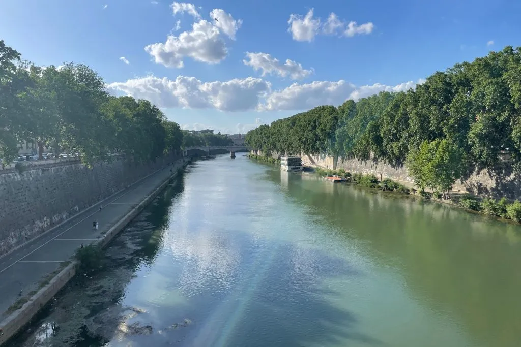 Rome: Food Tastings + Trastevere and Jewish Ghetto Guided Tour