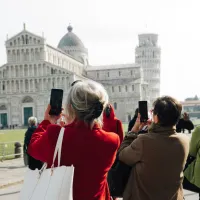Lucca and Pisa: Day Trip from Livorno