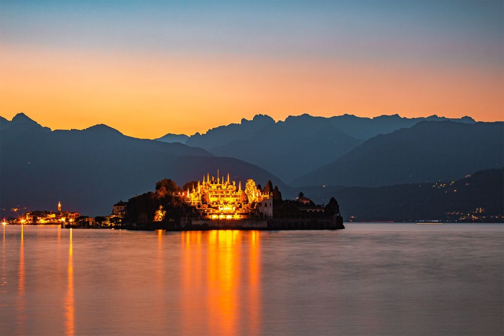 Stresa: Crociera al tramonto del Lago Maggiore e delle Isole Borromee