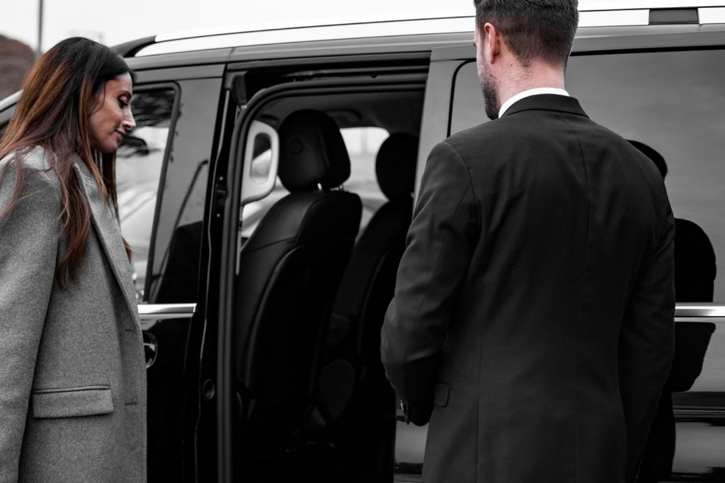Venice: Private Transfer from City Center to Cortina