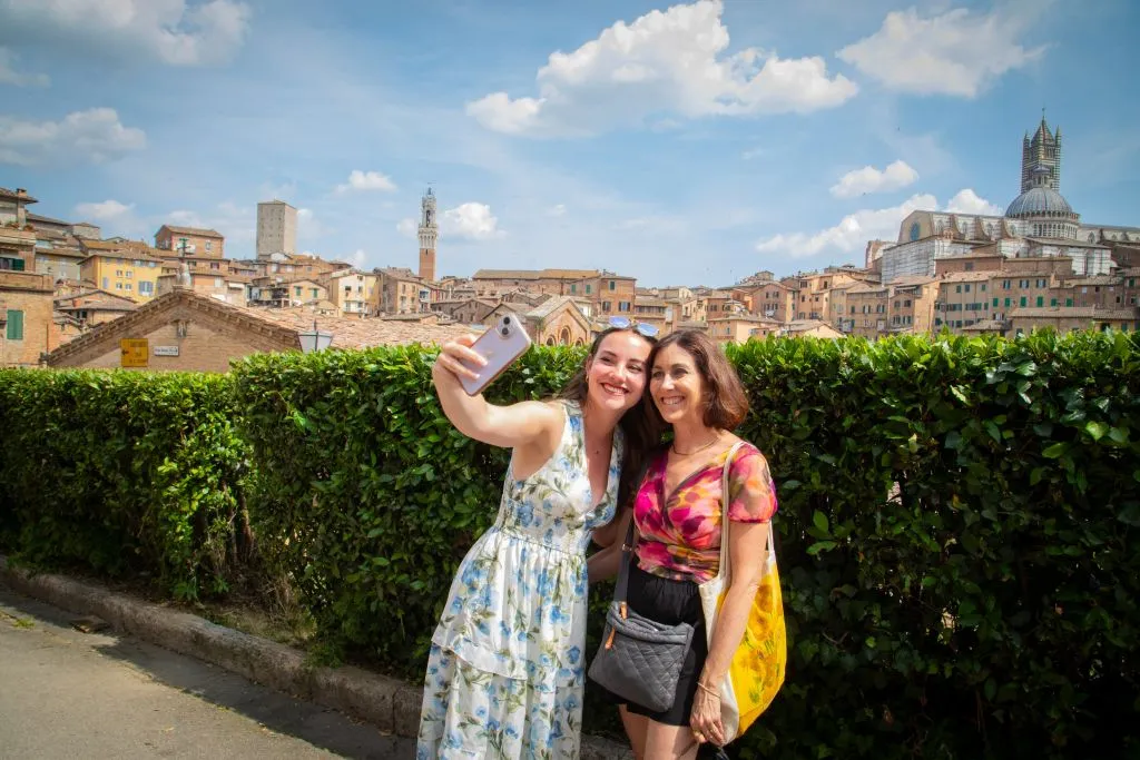 Siena & San Gimignano: Day Trip from Florence + Wine Tasting + Dinner