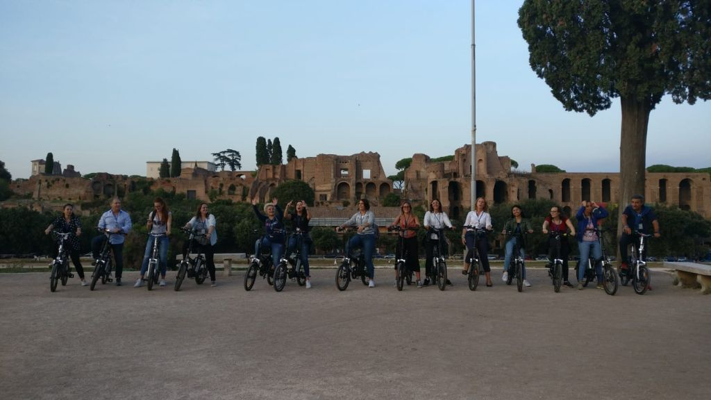 Rome : 3 heures de location de vélo Hi + expérience virtuelle du Circo Maximo