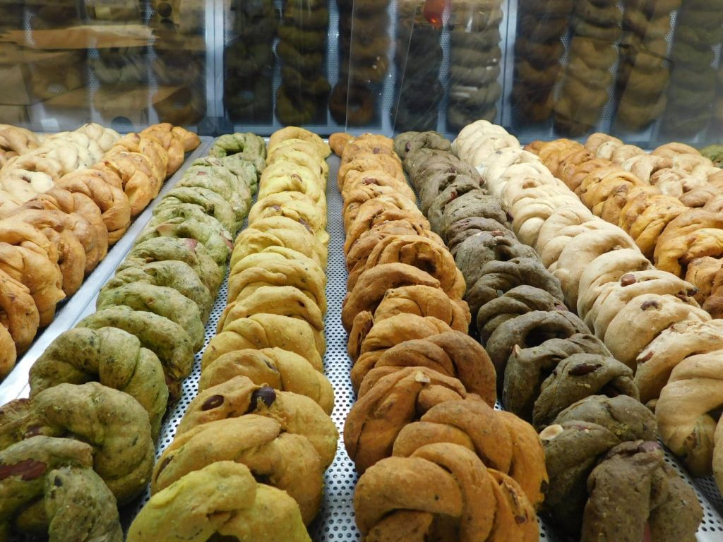 Naples: Pizza Tasting + City Center Walking Tour