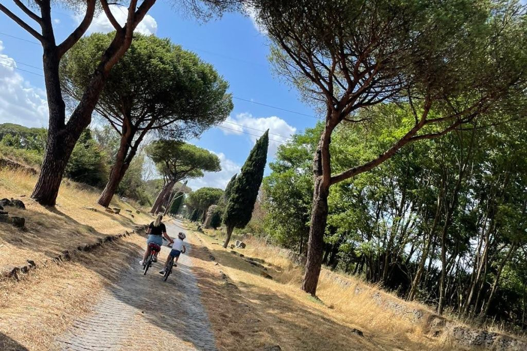 Appia Antica & Roman Aqueducts: Guided E-Bike Tour