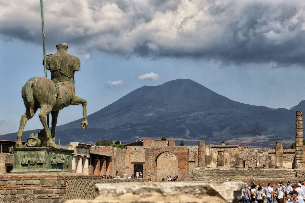 Amalfi Coast, Sorrento & Pompei: Entry Ticket + Rountrip From Naples