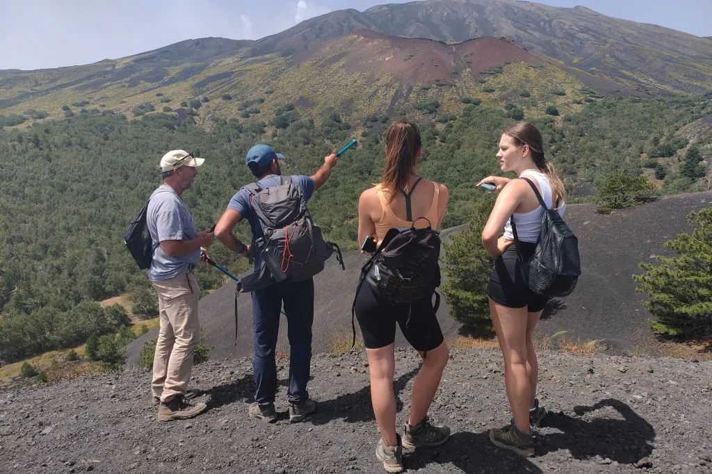 Monte Etna: Tour di trekking da Taormina + pranzo