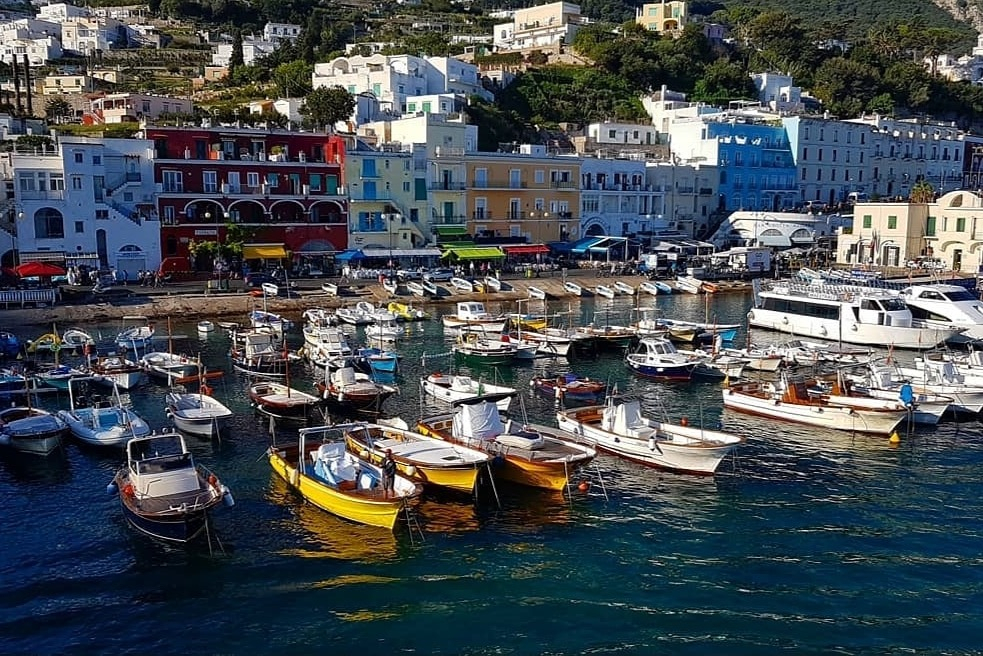 Capri and Sorrento: Boat Tour from Naples + Ice Cream Tasting