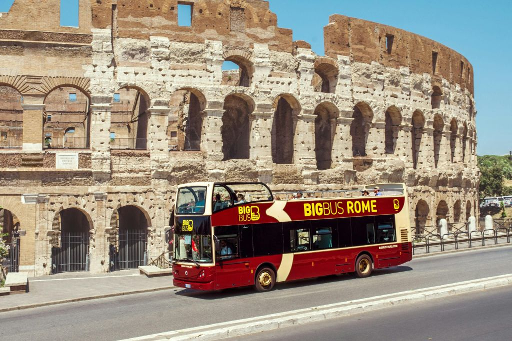 Rome: Hop-on Hop-off Bus Tour + Civitavecchia Cruise Port Transfer