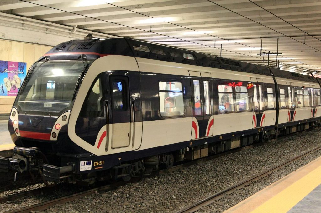 Sorrento: Train Transfer from/to Pompeii