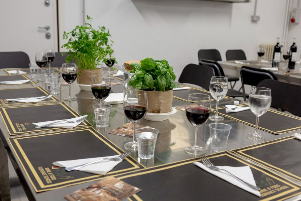 Florence: Fresh Pasta and Tiramisu Cooking Class