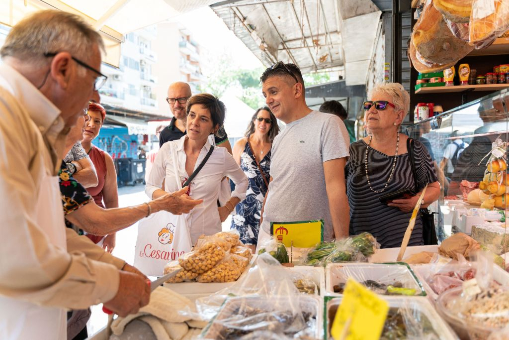 Florence: Market Tour & Cooking Class at Local's Home