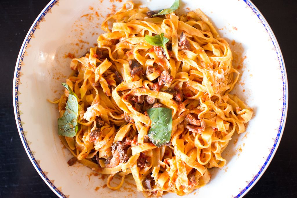 Rome: Market Tour + Dining Experience at Local's Home