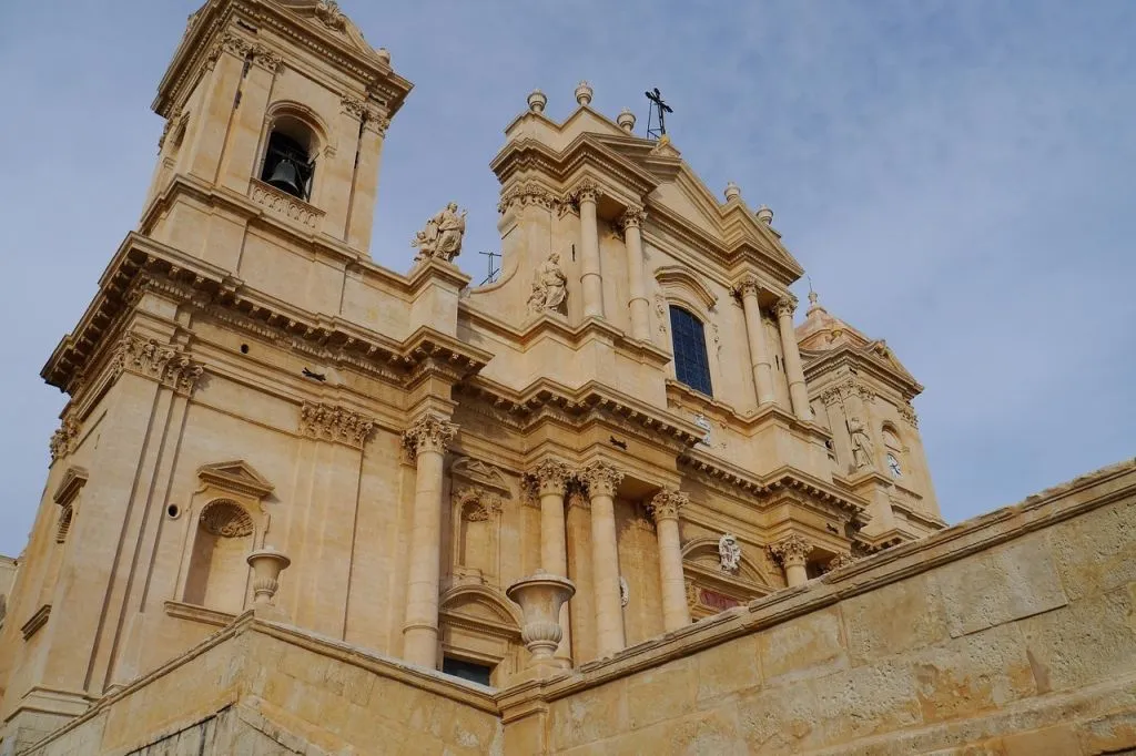 Catania, Siracusa e Ortigia: Tour di un giorno da Taormina + Pranzo